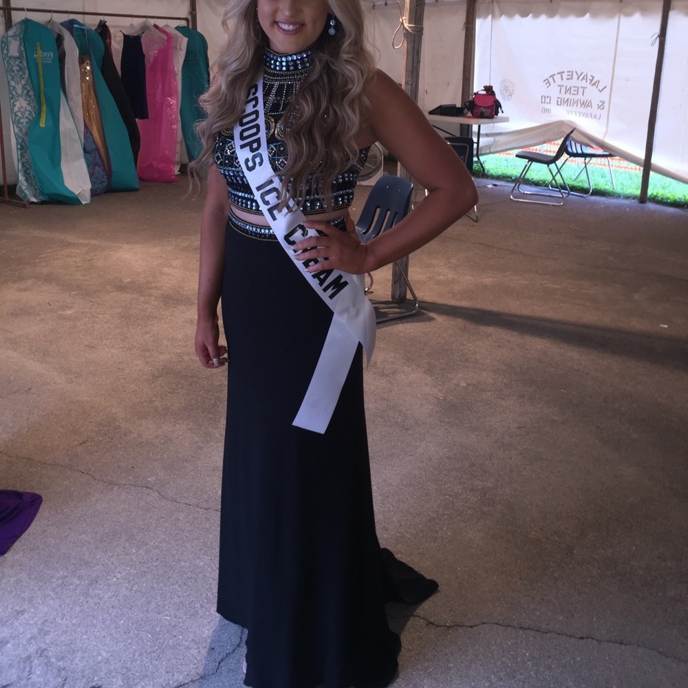 Sherri Hill Prom Dress
